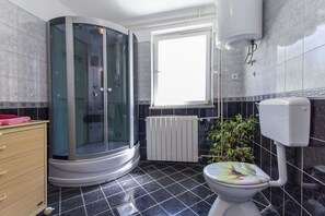 Villa, Multiple Beds | Bathroom shower