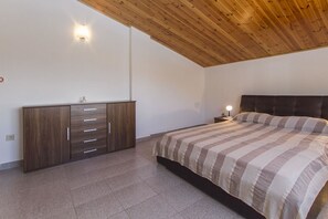 Villa, Mehrere Betten | Eigene Küche | Ofen, Herdplatte, Geschirrspüler, Kochgeschirr/Geschirr/Besteck