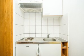 Lägenhet - 1 dubbelsäng med bäddsoffa | Eget kök | Spishäll och grytor/köksredskap
