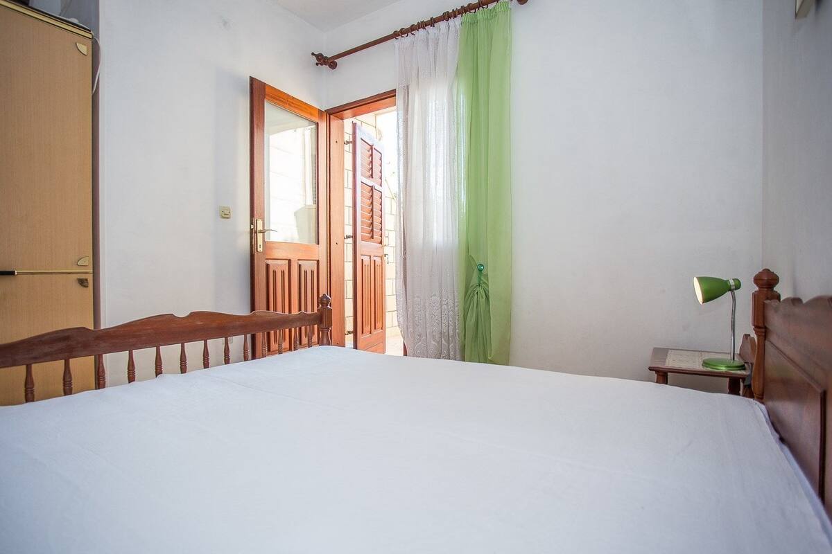 Room, 1 Double Bed | Bed sheets