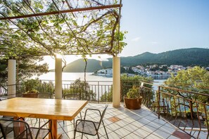 Balcony - Apartments Robert (Smokvica)
