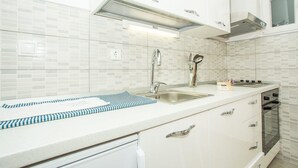 Apartment, 1 Double Bed with Sofa bed | Private kitchen - Apartments Robert (Smokvica)