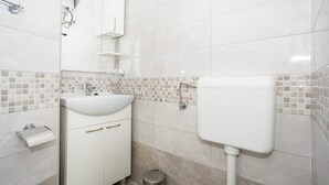 Apartment, 1 Double Bed with Sofa bed | Bathroom - Apartments Robert (Smokvica)