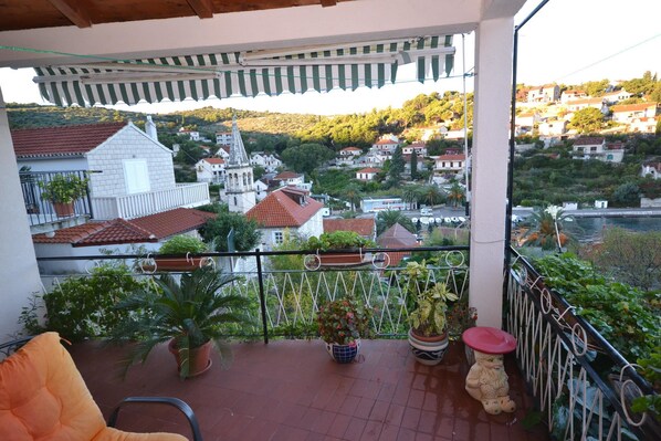 Apartamento, 1 cama de casal e sofá-cama | Sacada
