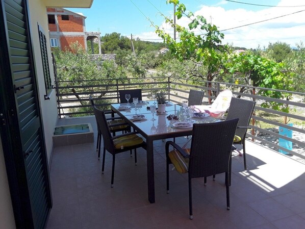 Departamento, varias camas | Balcón