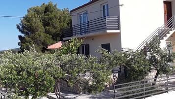 Apartment, Multiple Beds | Exterior