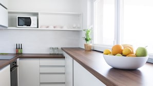 Coffee/tea maker, microwave, oven, stovetop - Villa Nar (Galovac)