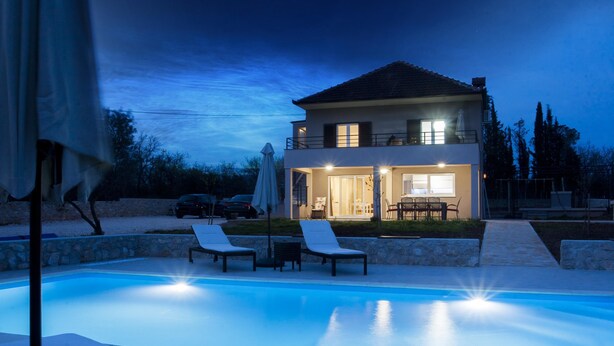 Front of property - Villa Nar (Galovac)