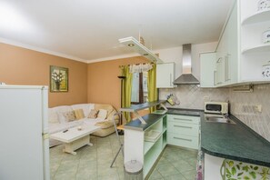 Apartment, Mehrere Betten | Eigene Küche | Herdplatte, Kochgeschirr/Geschirr/Besteck