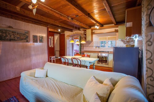 Holiday House Mirna Lozisca