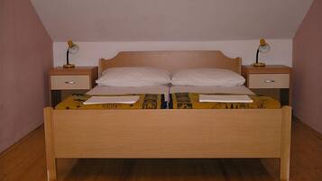 Apartment, Mehrere Betten | Kostenloses WLAN, Bettwäsche