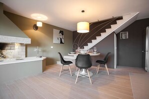 Villa - 2 dobbeltsenge | Privat køkken | Køleskab, kogeplade, opvaskemaskine, kaffe-/temaskine