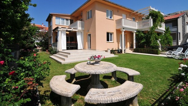 Apartment, Multiple Beds | Exterior