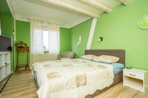 Free WiFi, bed sheets - Holiday House Chris (Rab)