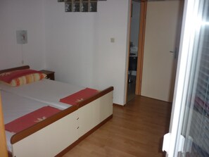 Apartamento, varias camas | Cunas gratuitas, wifi gratis, ropa de cama