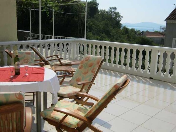 Appartement, 2 lits doubles | Balcon
