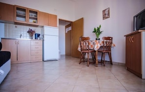 Apartment, Mehrere Betten | Eigene Küche | Herdplatte, Kochgeschirr/Geschirr/Besteck