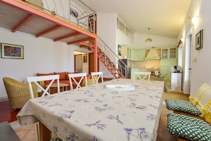 Apartment, Multiple Beds | Private kitchen