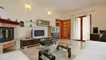 Villa, Mehrere Betten | Eigene Küche | Herdplatte, Geschirrspüler, Kochgeschirr/Geschirr/Besteck