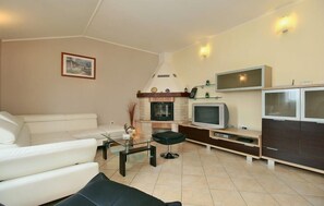 Villa, Multiple Beds | Living room | TV - House Marina (Tar-Vabriga)