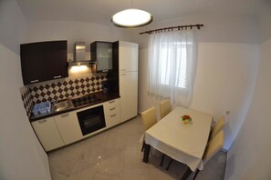 Apartment, 1 Double Bed | Private kitchen | Oven - Apartments & Rooms Matušan (Rab)