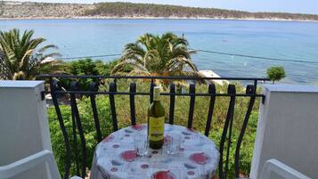 Phòng, 1 giường đôi | Ban công