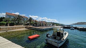 Phòng, 1 giường đôi | Bến du thuyền