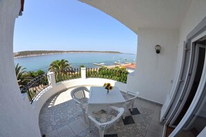 Apartment, 1 Double Bed | Balcony