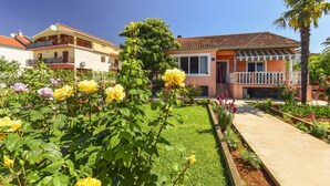 Front of property - Holiday House Anica (Bibinje)