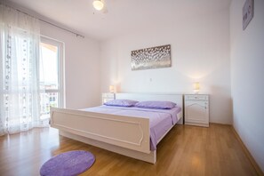 Apartment, Multiple Beds | Private kitchen | Oven, dishwasher - Apartment Zoki i Goga / Two Bedroom (Okrug)