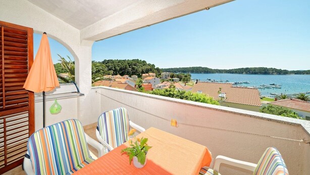 Apartament, diversos llits | Balcó