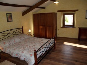 House, Multiple Beds | Private kitchen