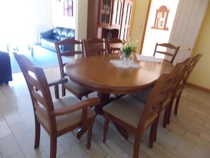 Leilighet, 2 dobbeltsenger | Eget kjøkken | Kjøleskap, mikrobølgeovn, kokeplater og kaffetrakter/tekoker