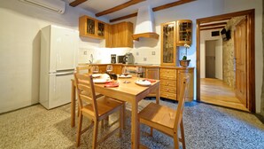 Villa, plusieurs lits | Cuisine privée