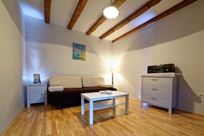 Villa, Multiple Beds | Living room | TV - Mare Monti & Rosa (Opatija)