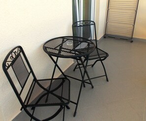 Apartment, Mehrere Betten | Balkon