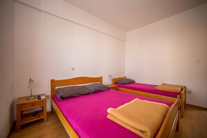 Apartment, Multiple Beds