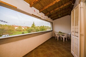 Apartment, 2 Doppelbetten | Balkon