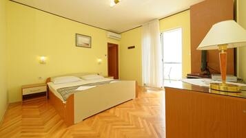 Kamar, 1 Tempat Tidur Double dengan tempat tidur Sofa | Wi-Fi gratis dan seprai linen