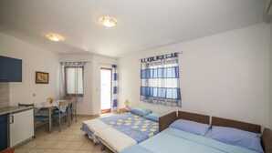 Unclassified image, 4 of 69, button - Apartments Jelena (Rab)