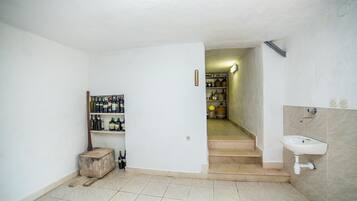 Apartment, Multiple Beds | Interior