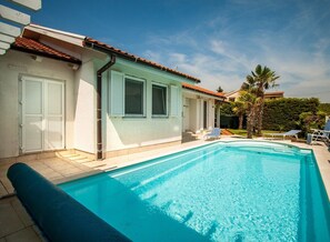 하우스, 침대(여러 개) | 야외 수영장