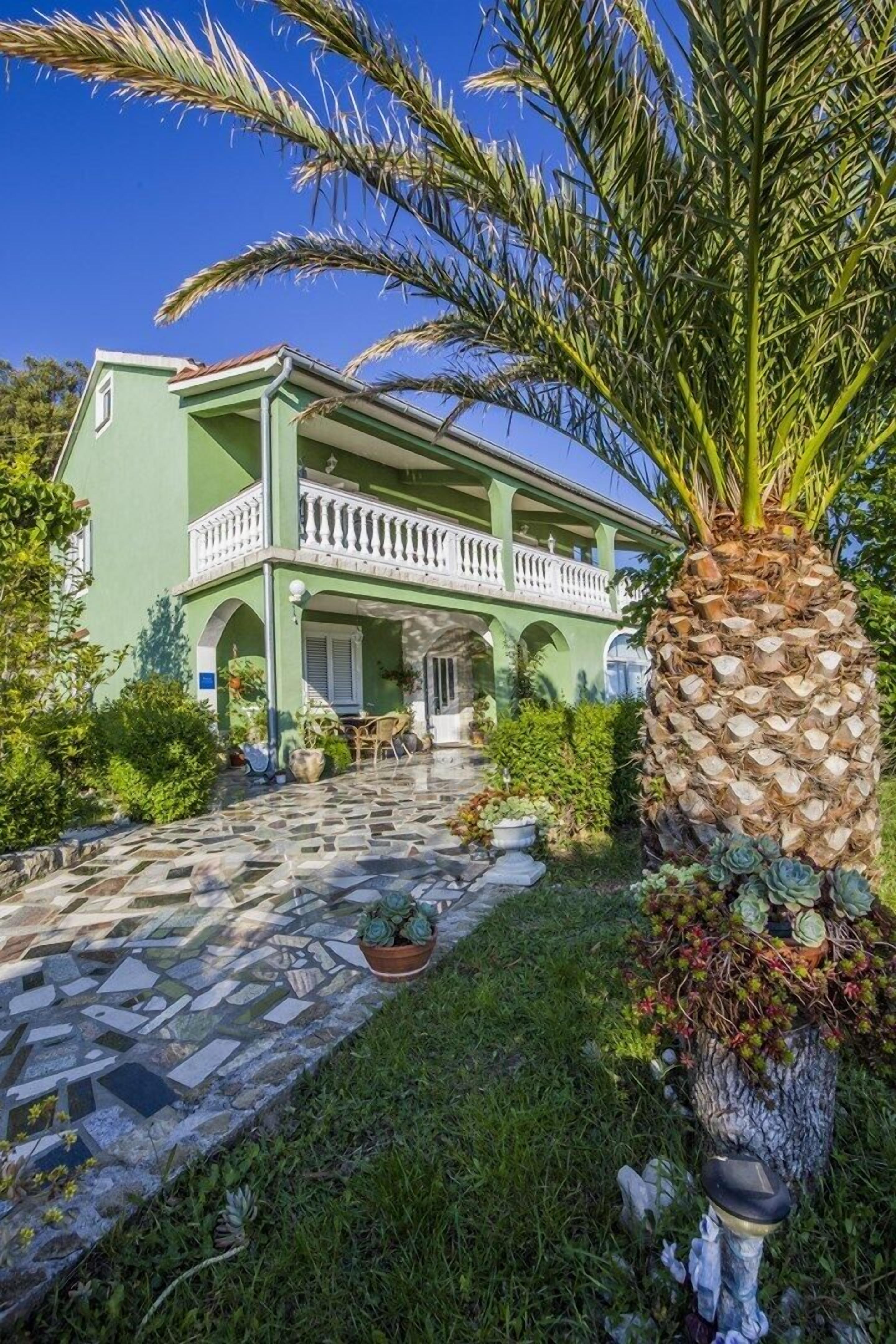 Apartment, Multiple Beds | Front of property