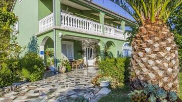 Apartment, Multiple Beds | Front of property