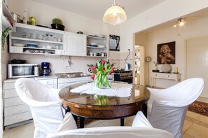 Apartment, Multiple Beds | Private kitchen