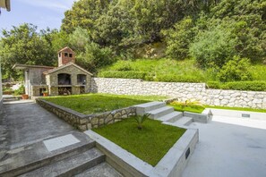 Área de parrillas y picnic