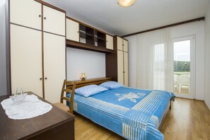 Apartment, 2 Doppelbetten | Eigene Küche | Herdplatte, Kochgeschirr/Geschirr/Besteck