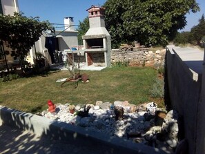 House, Multiple Beds | BBQ/picnic Area