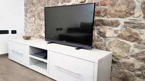 Apartment, Multiple Beds | Room amenity