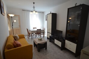 Apartment, 1 Double Bed | Living room